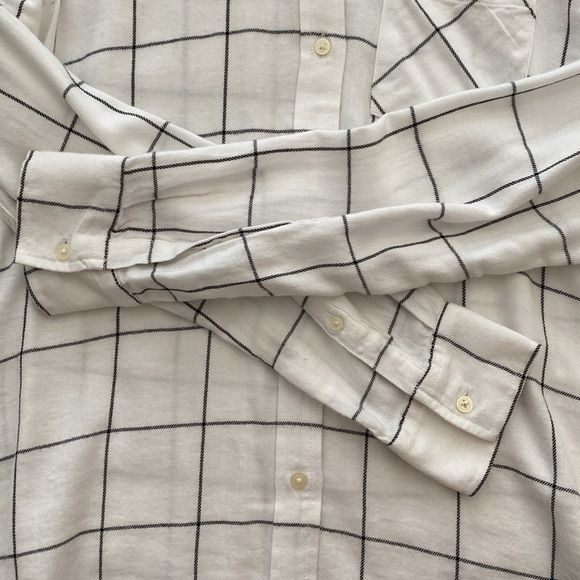 NWOT Gap plaid button down shirt - Picture 3 of 4